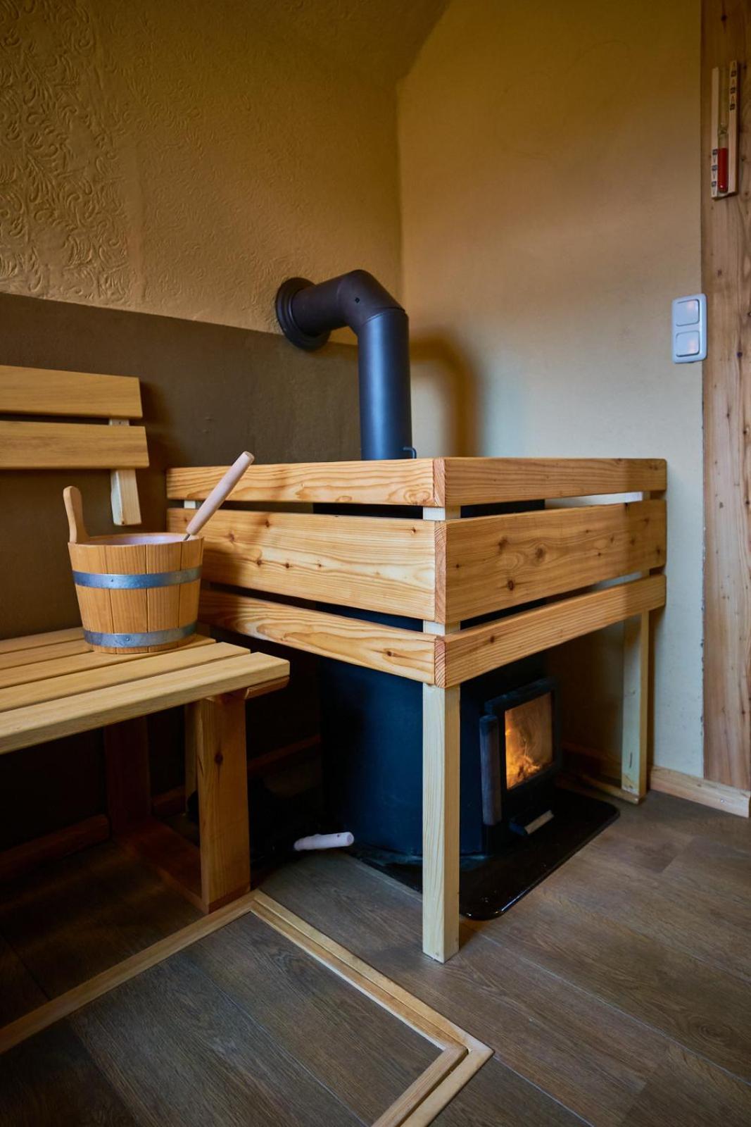 Hotel Olbernhau Mit Sauna - Kleines Landhotel Zur Ofenschenke Ngoại thất bức ảnh