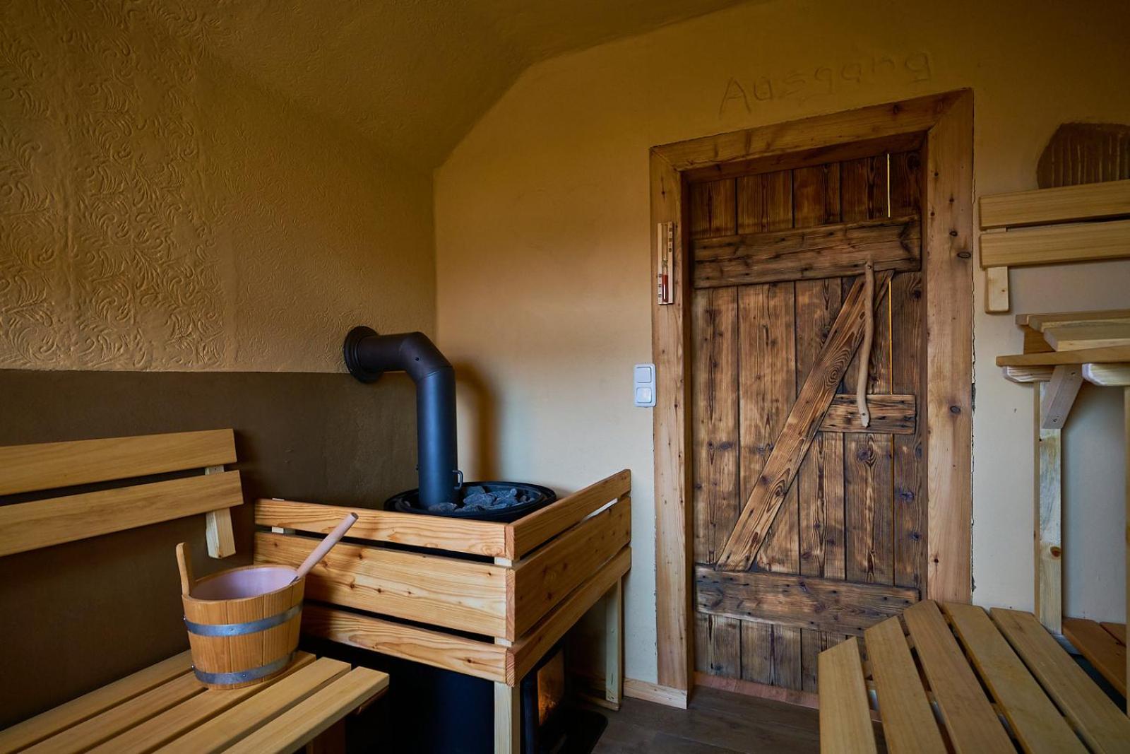 Hotel Olbernhau Mit Sauna - Kleines Landhotel Zur Ofenschenke Ngoại thất bức ảnh